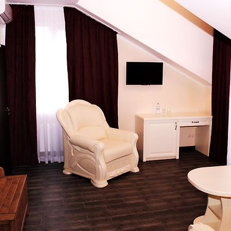 Hotel Restaurant Complex Roman'S Vishenki  Extérieur photo