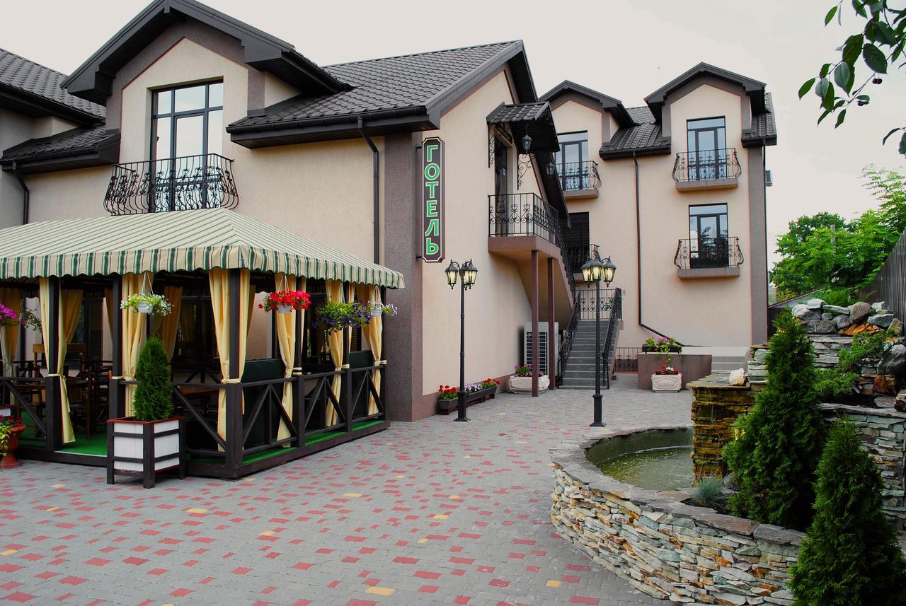 Hotel Restaurant Complex Roman'S Vishenki  Extérieur photo