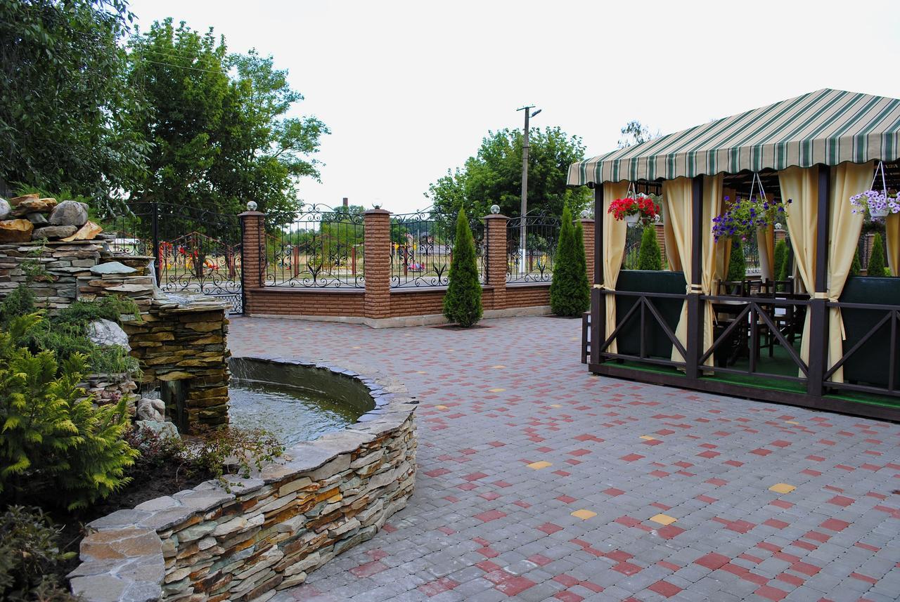 Hotel Restaurant Complex Roman'S Vishenki  Extérieur photo