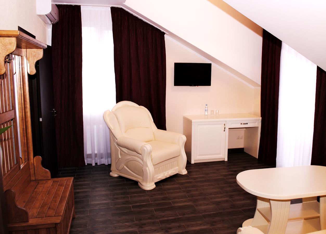 Hotel Restaurant Complex Roman'S Vishenki  Extérieur photo